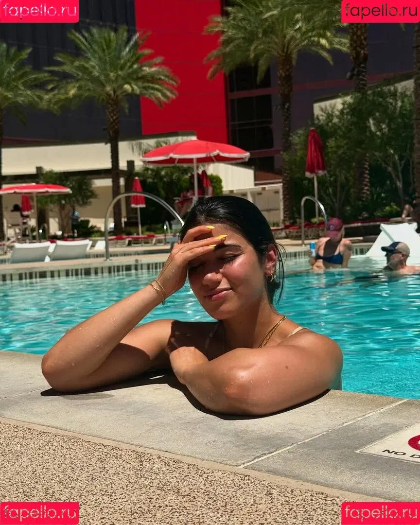 Sara Saffari / sara_saffari / sarasaffari__ Onlyfans Photo Gallery 