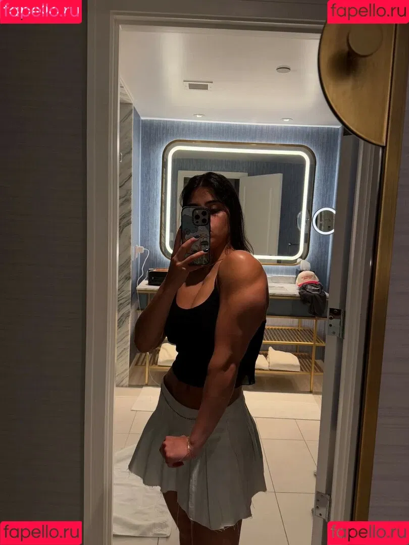 Sara Saffari / sara_saffari / sarasaffari__ Onlyfans Photo Gallery 