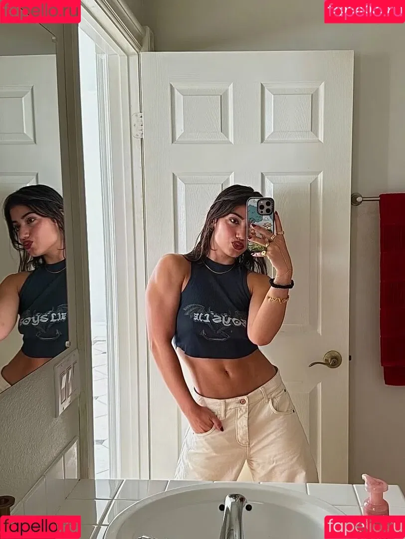 Sara Saffari / sara_saffari / sarasaffari__ Onlyfans Photo Gallery 