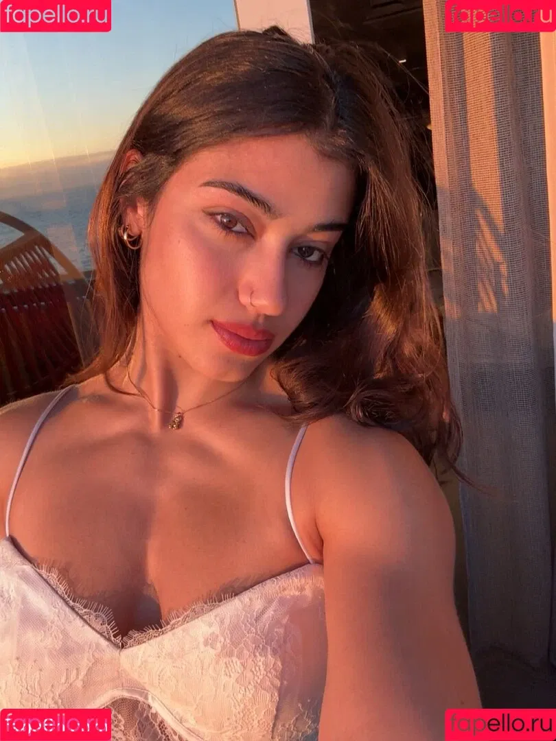Sara Saffari / sara_saffari / sarasaffari__ Onlyfans Photo Gallery 