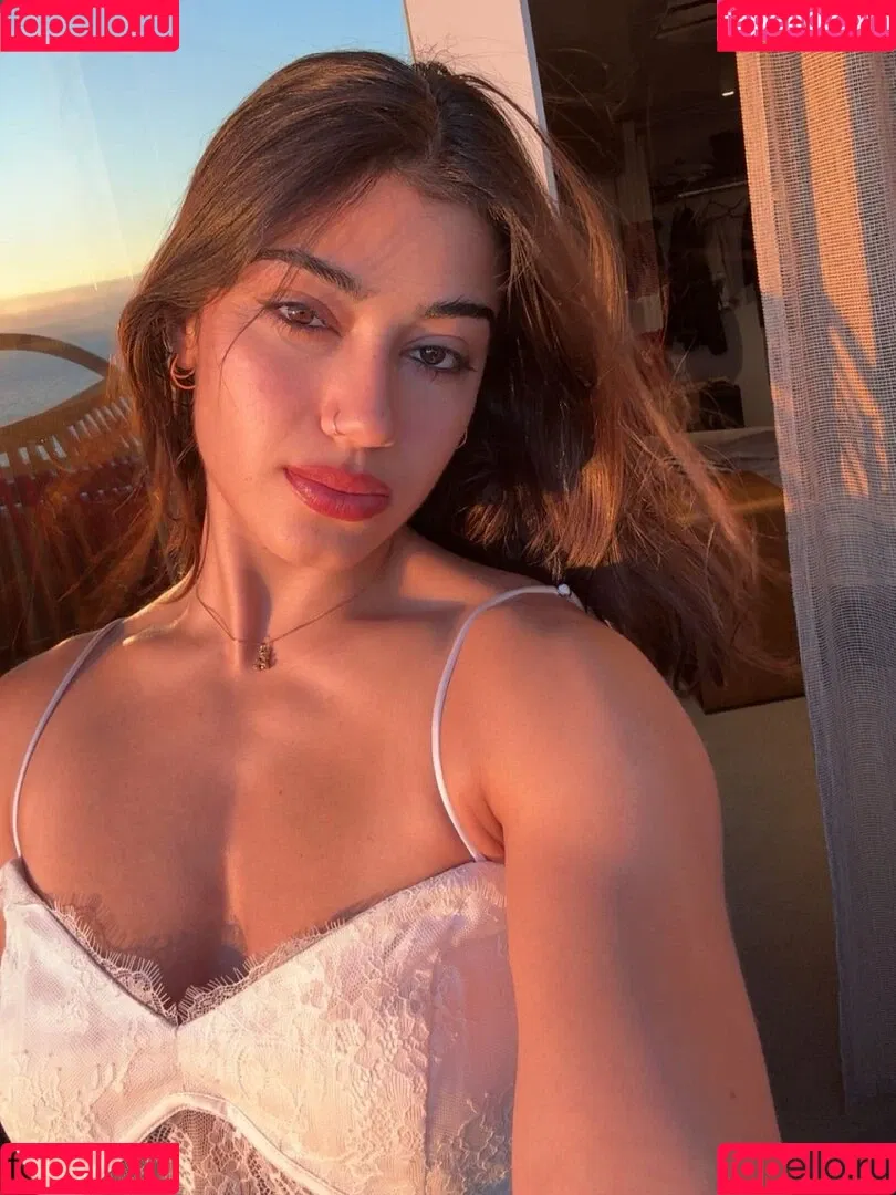 Sara Saffari / sara_saffari / sarasaffari__ Onlyfans Photo Gallery 