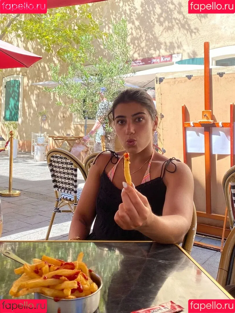 Sara Saffari / sara_saffari / sarasaffari__ Onlyfans Photo Gallery 