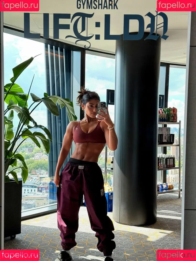 Sara Saffari / sara_saffari / sarasaffari__ Onlyfans Photo Gallery 