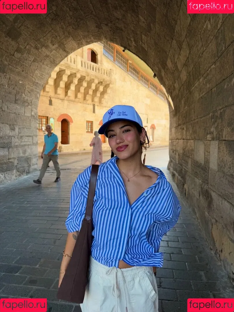 Sara Saffari / sara_saffari / sarasaffari__ Onlyfans Photo Gallery 