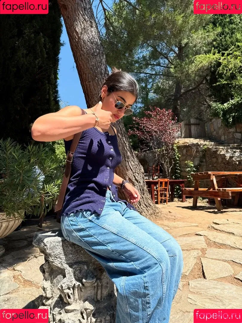 Sara Saffari / sara_saffari / sarasaffari__ Onlyfans Photo Gallery 