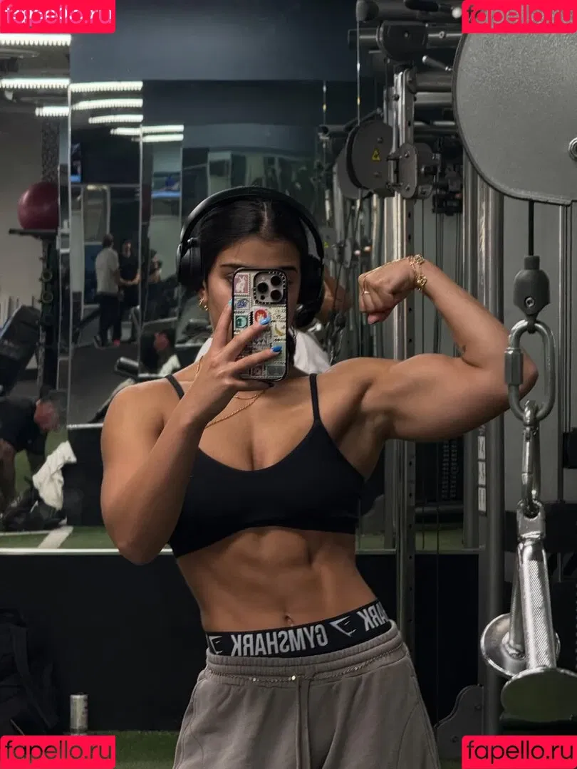 Sara Saffari / sara_saffari / sarasaffari__ Onlyfans Photo Gallery 