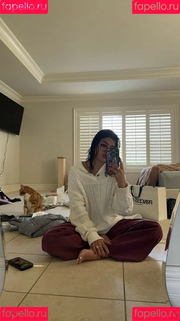 Sara Saffari / sara_saffari / sarasaffari__ Onlyfans Photo Gallery 