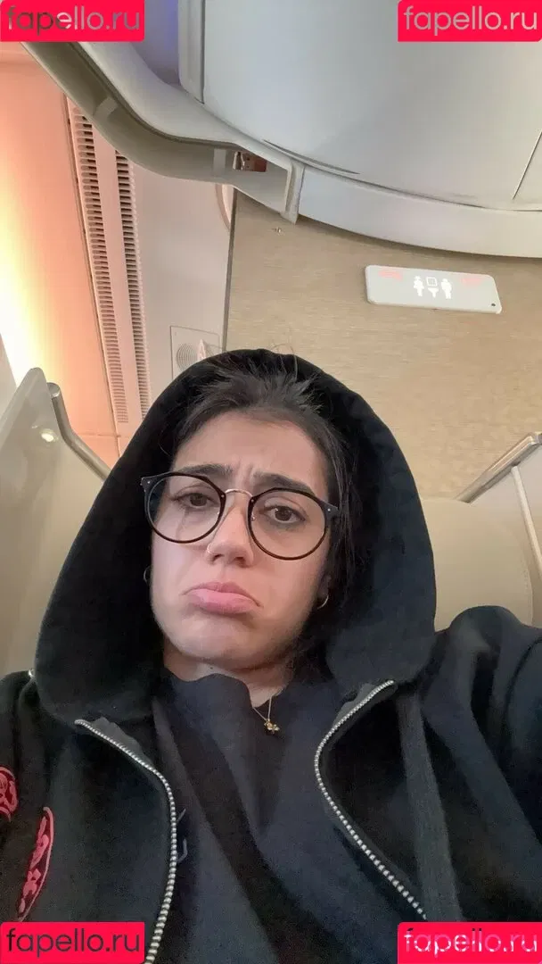 Sara Saffari / sara_saffari / sarasaffari__ Onlyfans Photo Gallery 