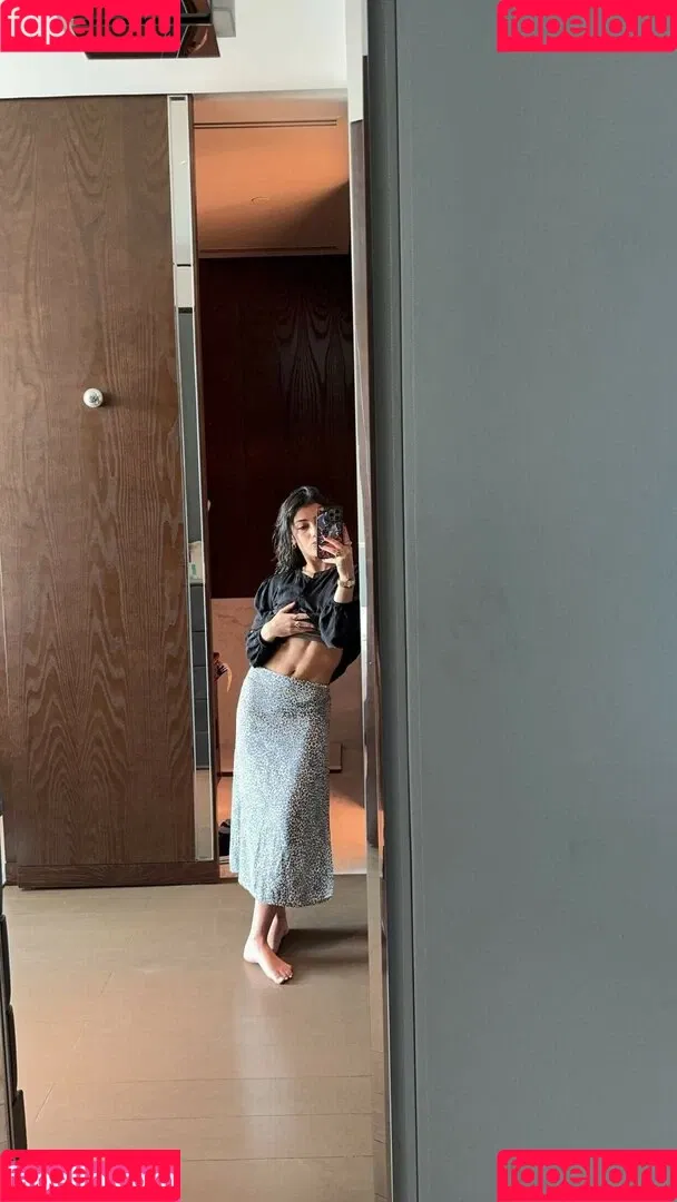 Sara Saffari / sara_saffari / sarasaffari__ Onlyfans Photo Gallery 