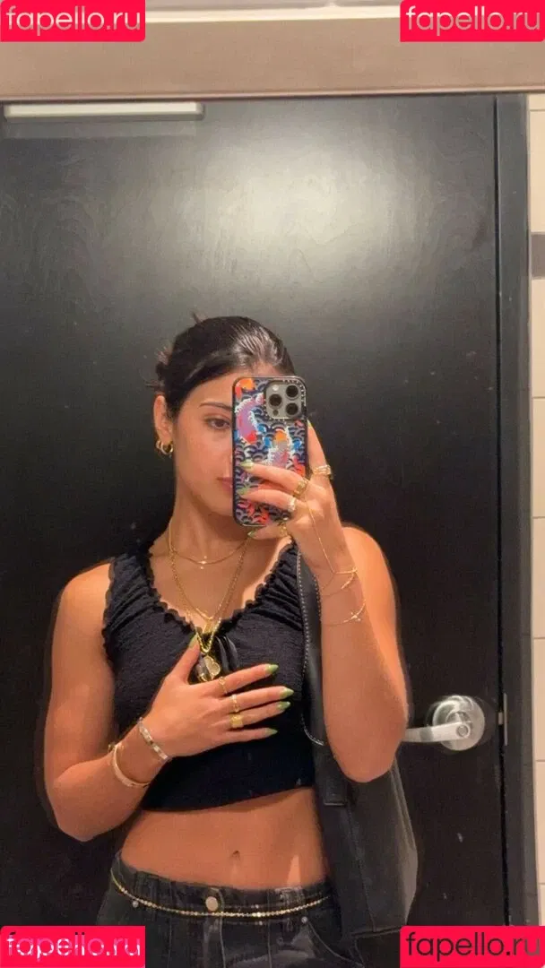 Sara Saffari / sara_saffari / sarasaffari__ Onlyfans Photo Gallery 