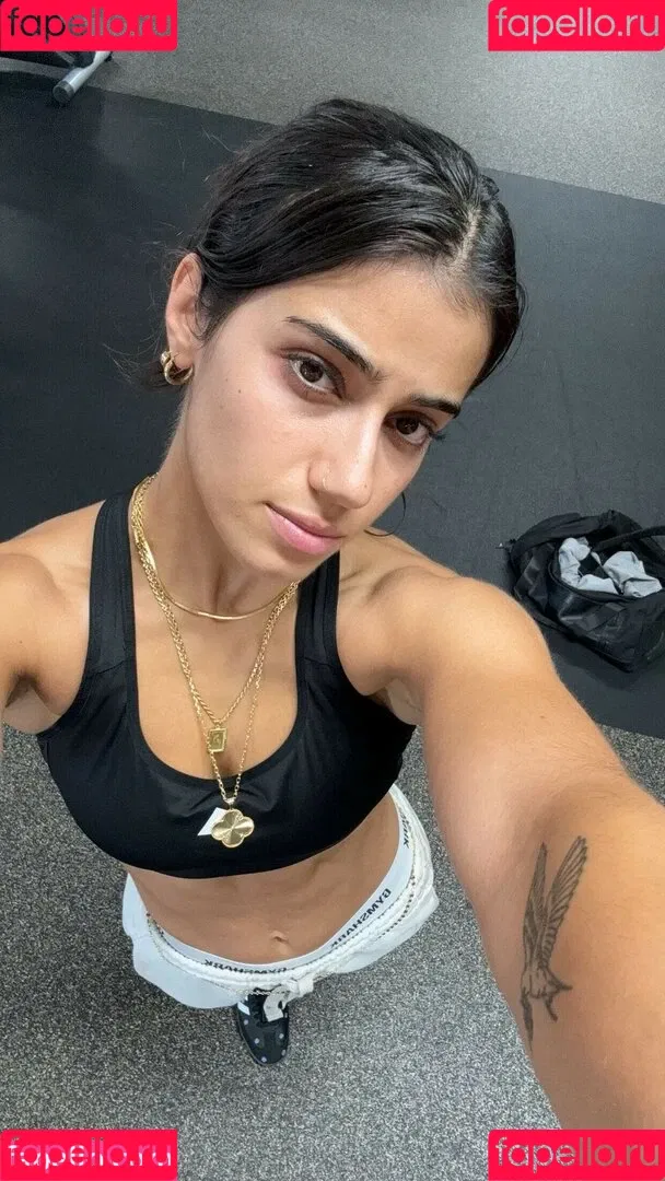 Sara Saffari / sara_saffari / sarasaffari__ Onlyfans Photo Gallery 