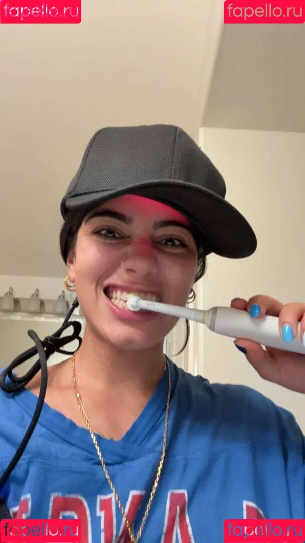 Sara Saffari / sara_saffari / sarasaffari__ Onlyfans Photo Gallery 