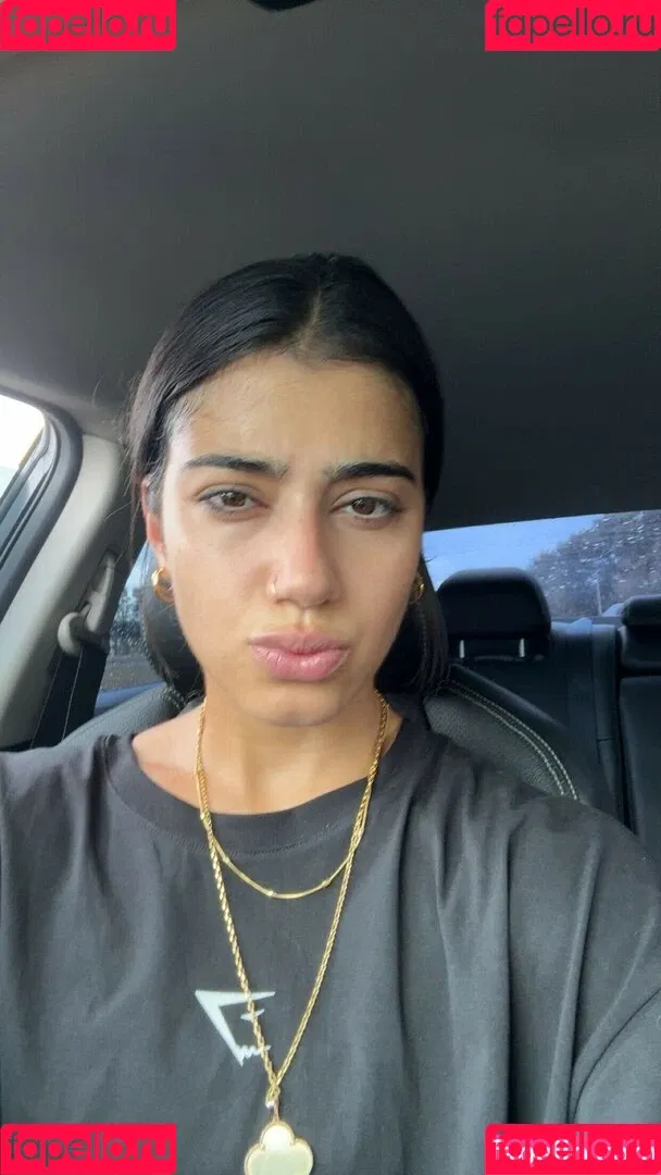 Sara Saffari / sara_saffari / sarasaffari__ Onlyfans Photo Gallery 