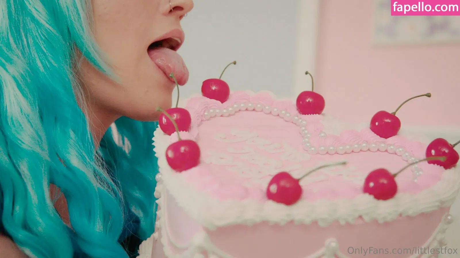 littlefoxstl / littlestfox Onlyfans Photo Gallery 