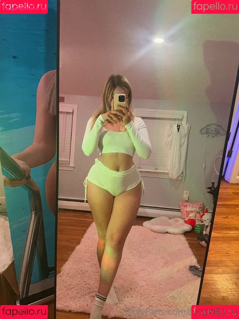 Alyssa / Flawlysssss / flawlysssss_ Onlyfans Photo Gallery 