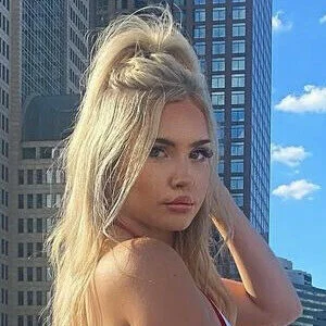 Alyssa / Flawlysssss / flawlysssss_ Onlyfans Photo Gallery 