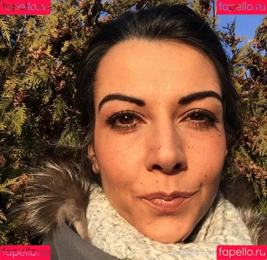 LCharmelle / Lou Charmelle / loucharmelle / loucharmelle.official Onlyfans Photo Gallery 