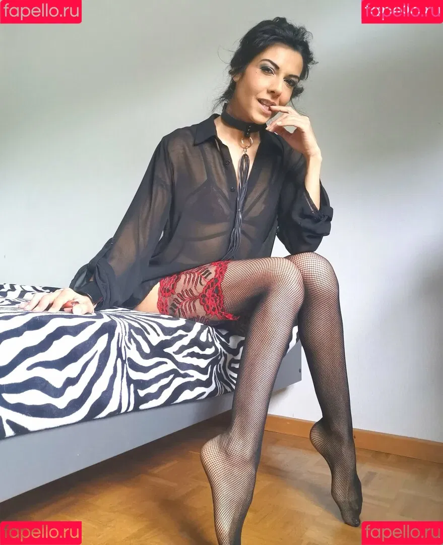 LCharmelle / Lou Charmelle / loucharmelle / loucharmelle.official Onlyfans Photo Gallery 