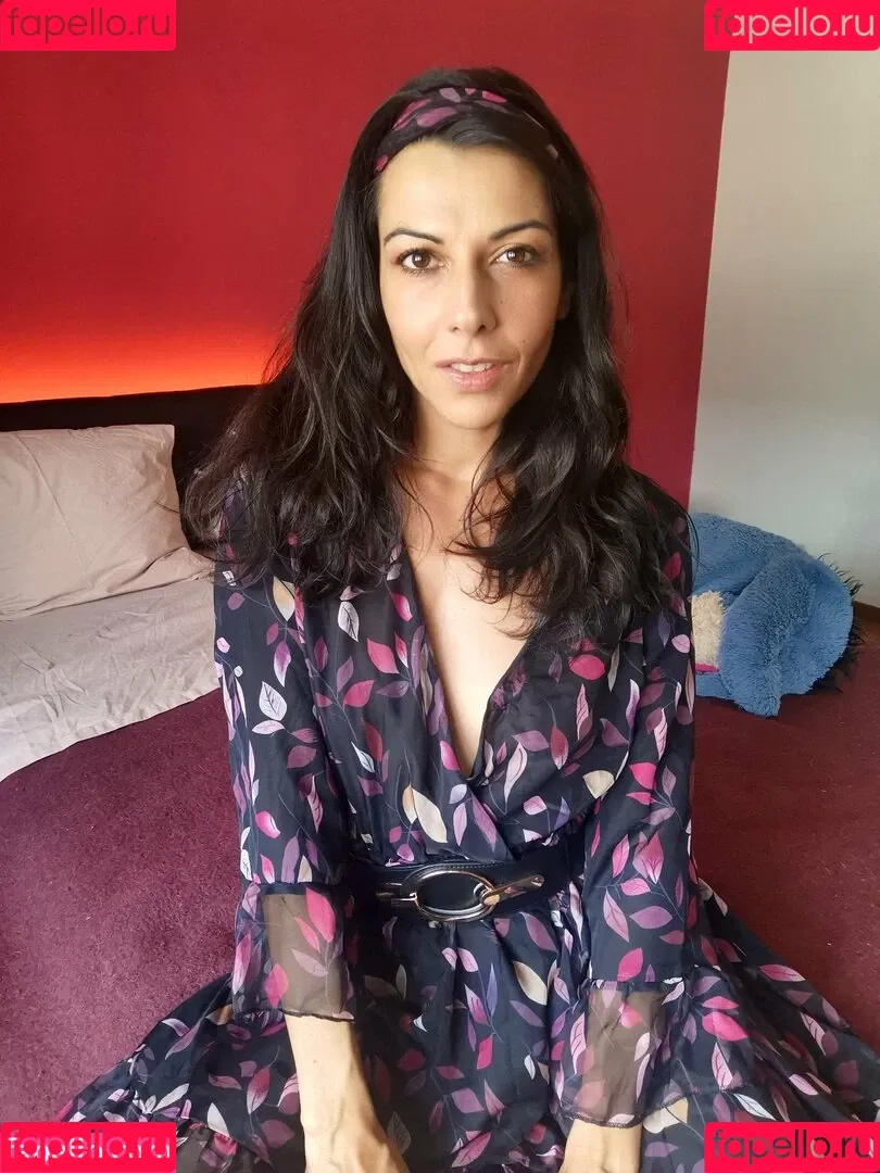 LCharmelle / Lou Charmelle / loucharmelle / loucharmelle.official Onlyfans Photo Gallery 