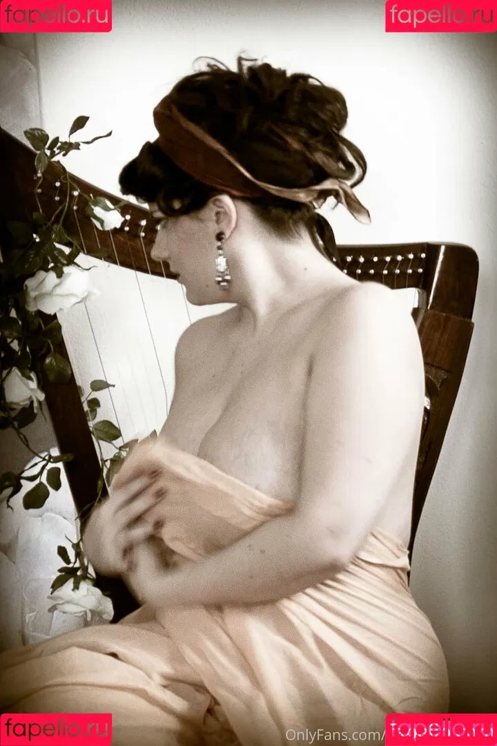 madame_cherie / madmoisellecherie Onlyfans Photo Gallery 