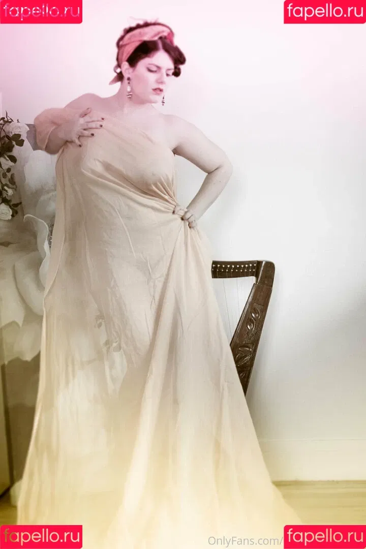 madame_cherie / madmoisellecherie Onlyfans Photo Gallery 