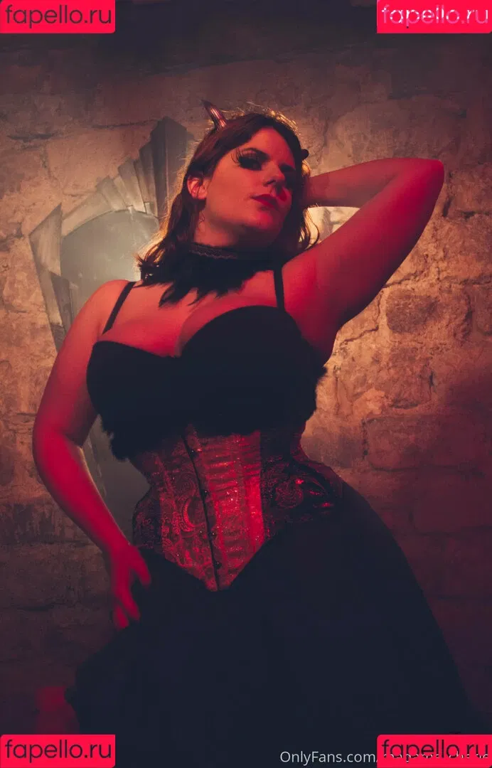 madame_cherie / madmoisellecherie Onlyfans Photo Gallery 