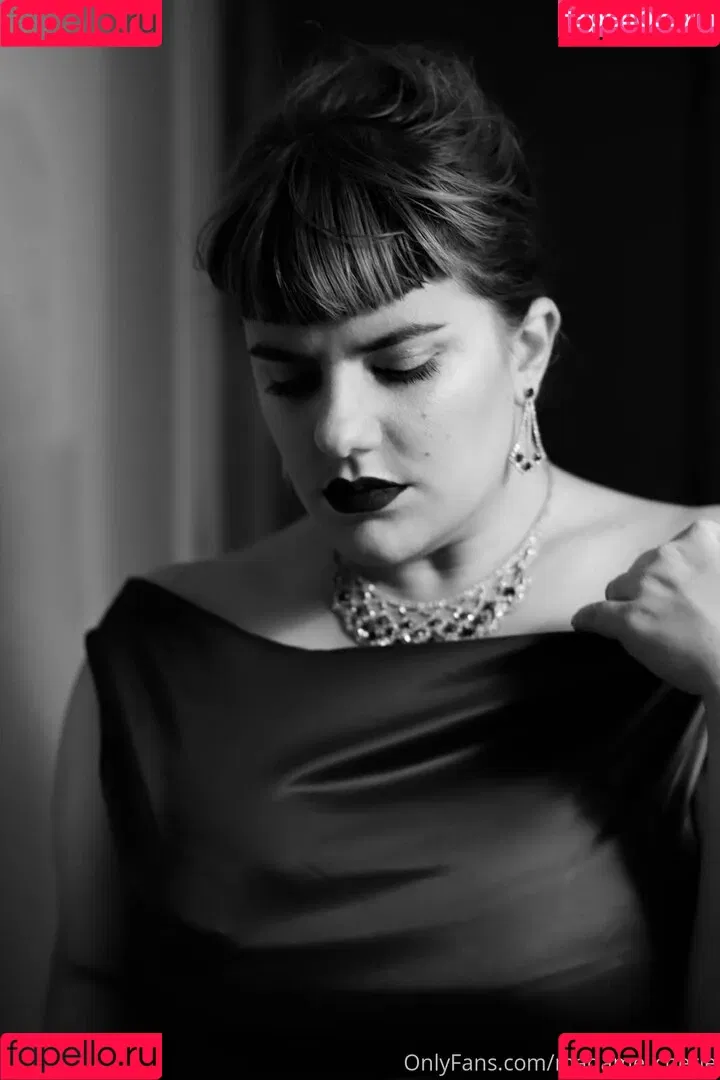 madame_cherie / madmoisellecherie Onlyfans Photo Gallery 