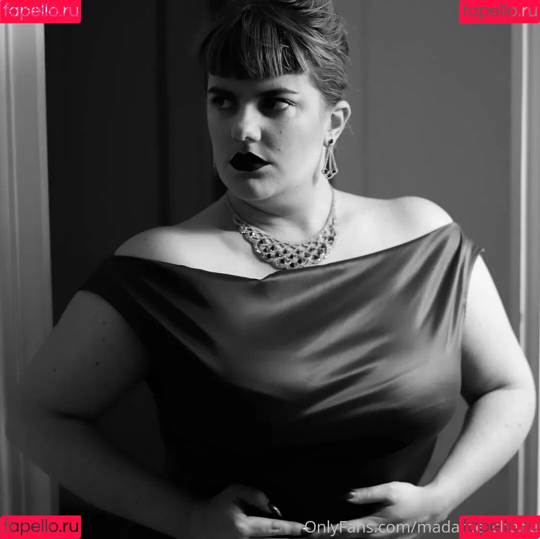 madame_cherie / madmoisellecherie Onlyfans Photo Gallery 