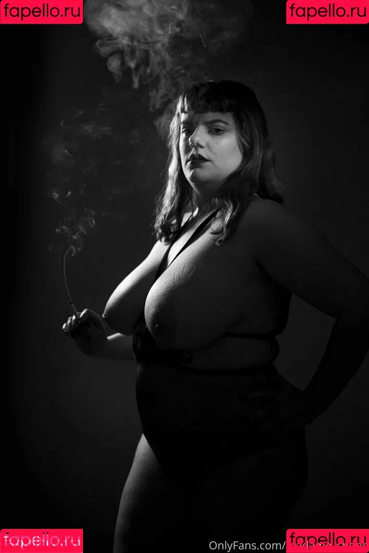 madame_cherie / madmoisellecherie Onlyfans Photo Gallery 
