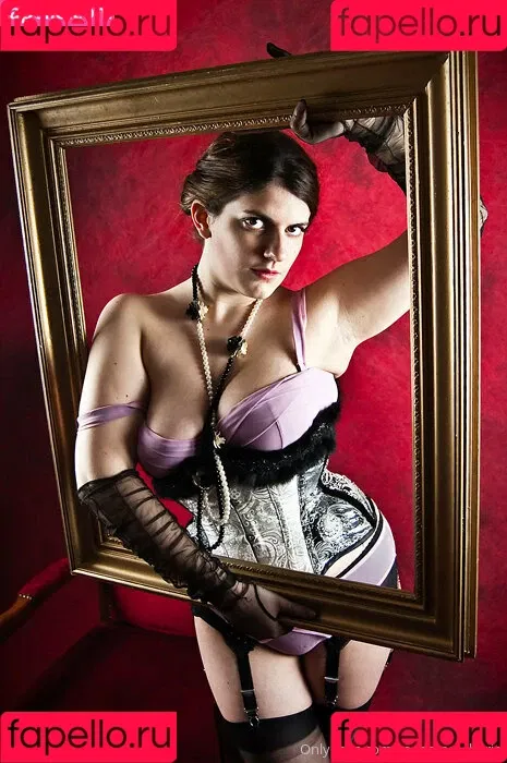 madame_cherie / madmoisellecherie Onlyfans Photo Gallery 