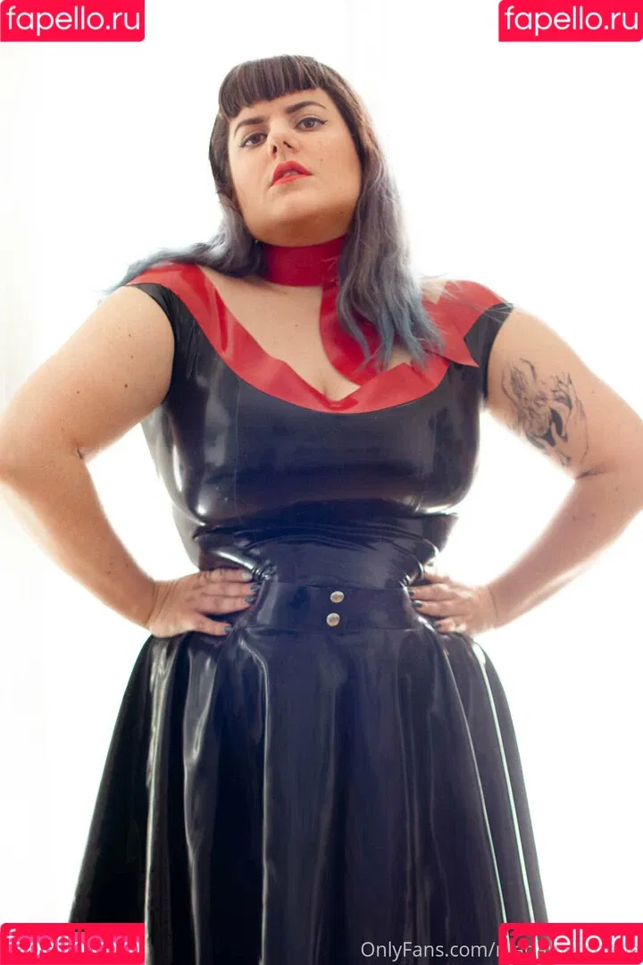 madame_cherie / madmoisellecherie Onlyfans Photo Gallery 