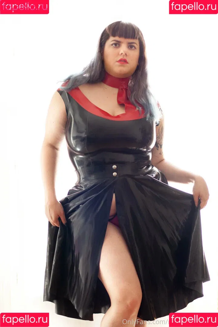 madame_cherie / madmoisellecherie Onlyfans Photo Gallery 