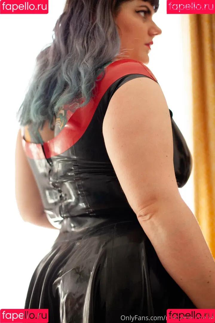 madame_cherie / madmoisellecherie Onlyfans Photo Gallery 