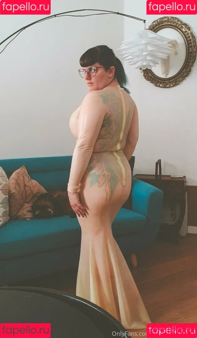 madame_cherie / madmoisellecherie Onlyfans Photo Gallery 