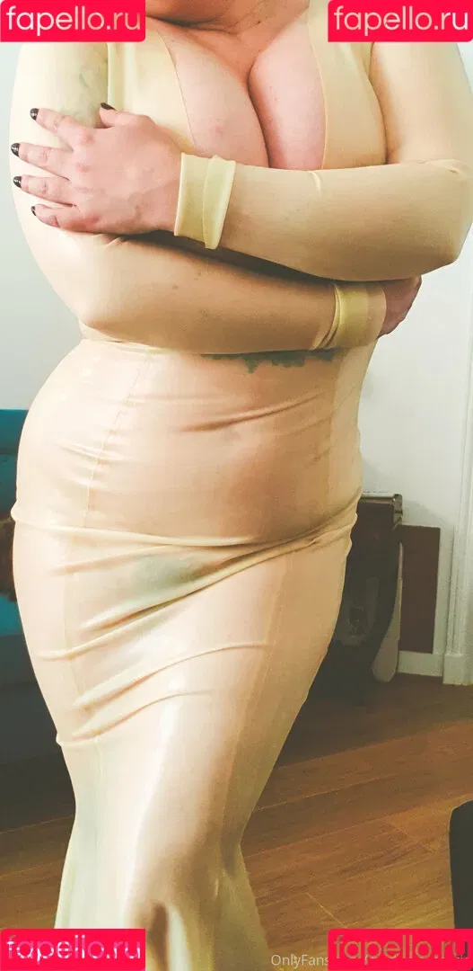 madame_cherie / madmoisellecherie Onlyfans Photo Gallery 