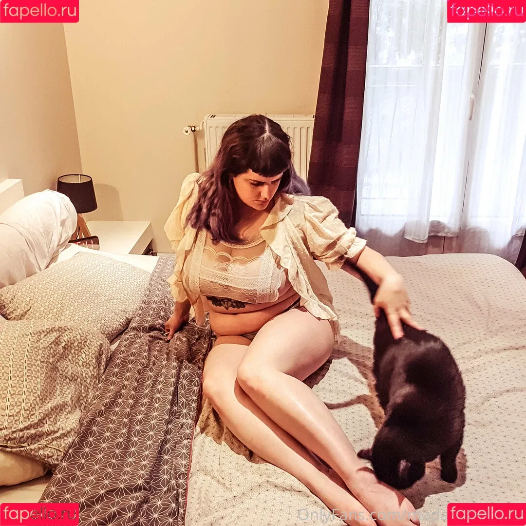 madame_cherie / madmoisellecherie Onlyfans Photo Gallery 