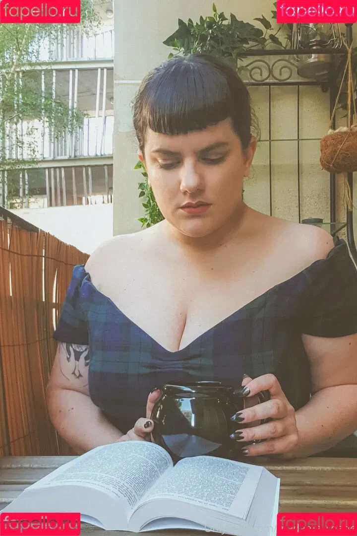 madame_cherie / madmoisellecherie Onlyfans Photo Gallery 