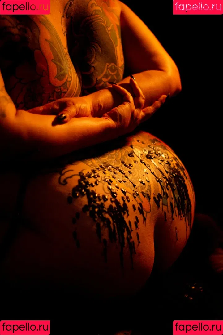 madame_cherie / madmoisellecherie Onlyfans Photo Gallery 