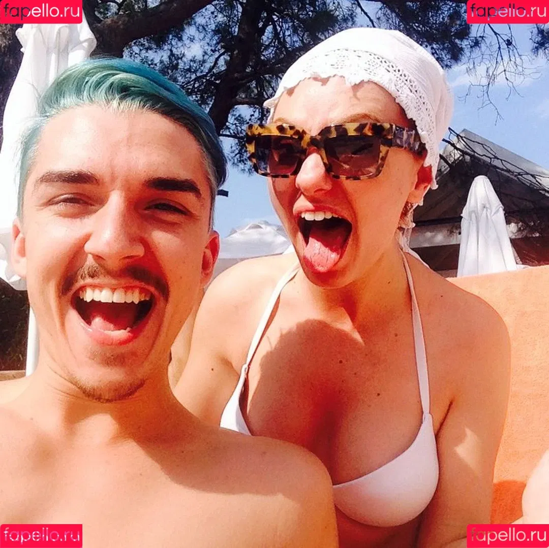 Alexandra Stan / alexandrastan Onlyfans Photo Gallery 