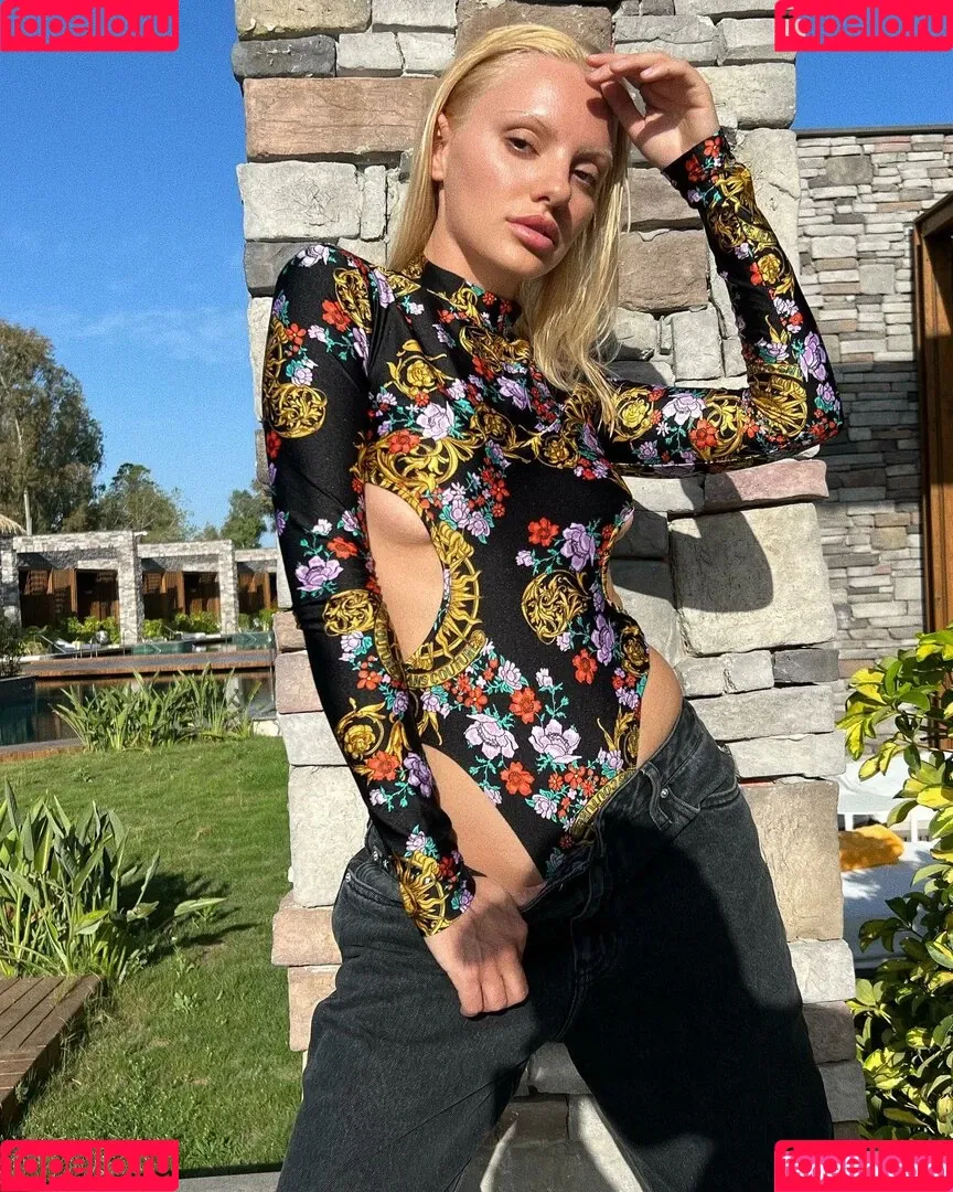 Alexandra Stan / alexandrastan Onlyfans Photo Gallery 