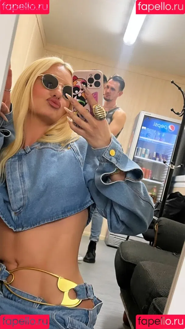 Alexandra Stan / alexandrastan Onlyfans Photo Gallery 