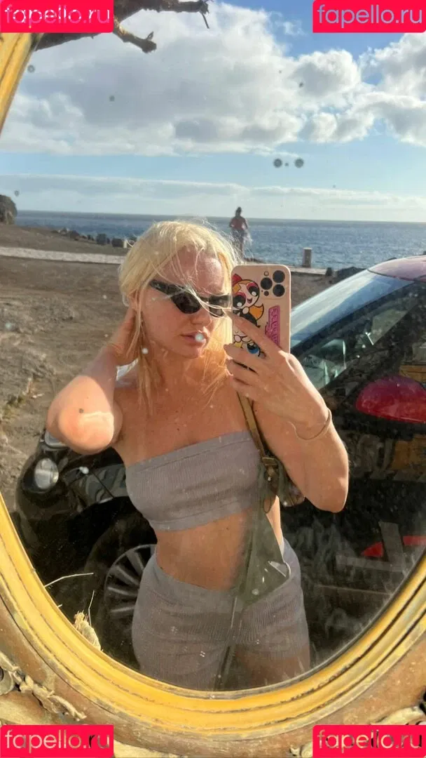 Alexandra Stan / alexandrastan Onlyfans Photo Gallery 