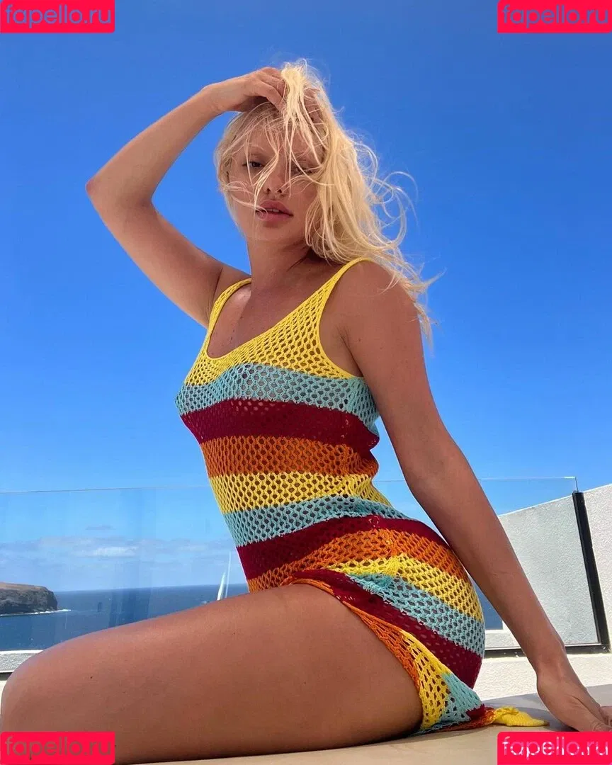 Alexandra Stan / alexandrastan Onlyfans Photo Gallery 
