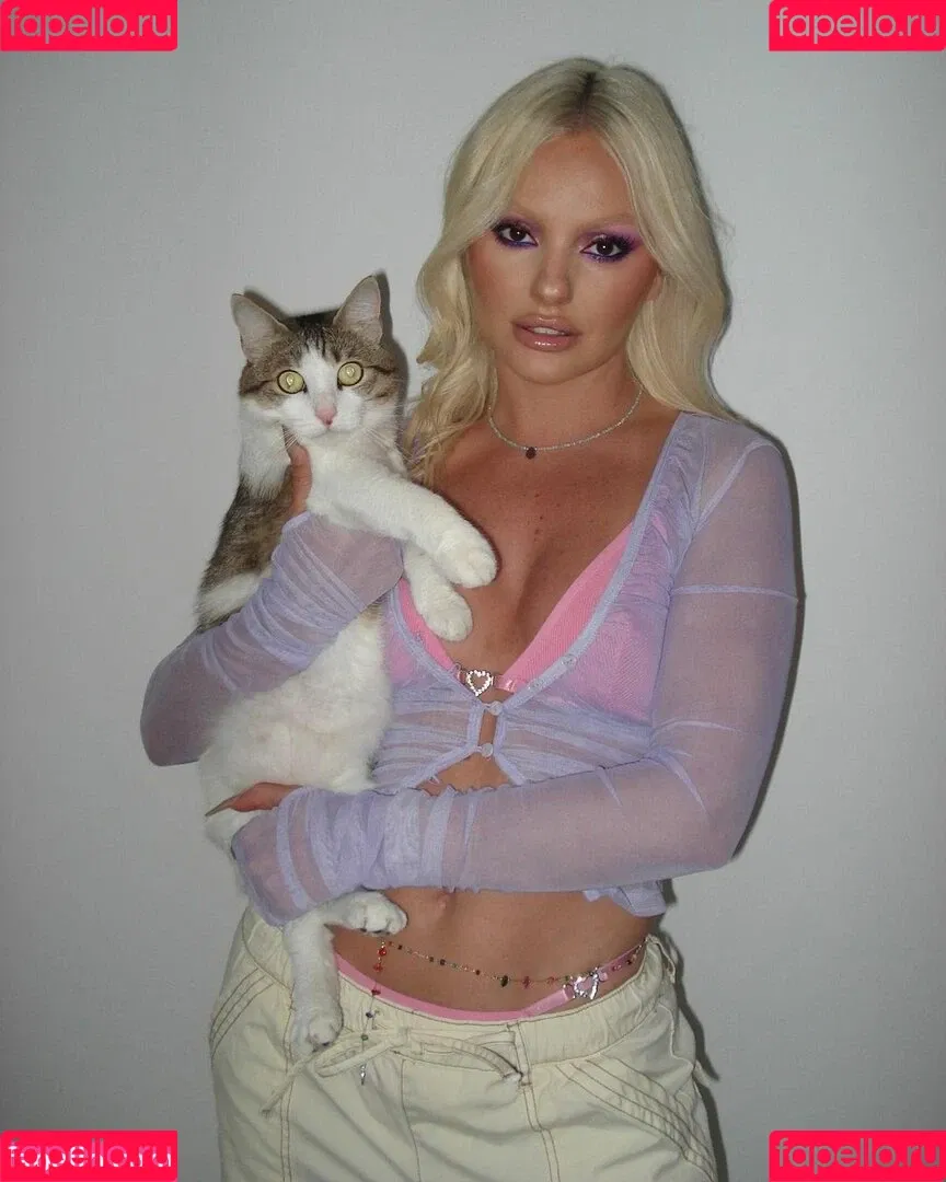 Alexandra Stan / alexandrastan Onlyfans Photo Gallery 