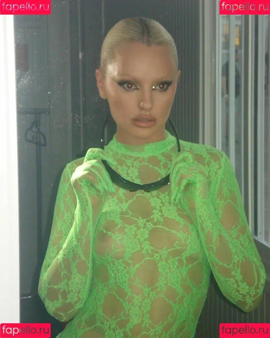 Alexandra Stan / alexandrastan Onlyfans Photo Gallery 