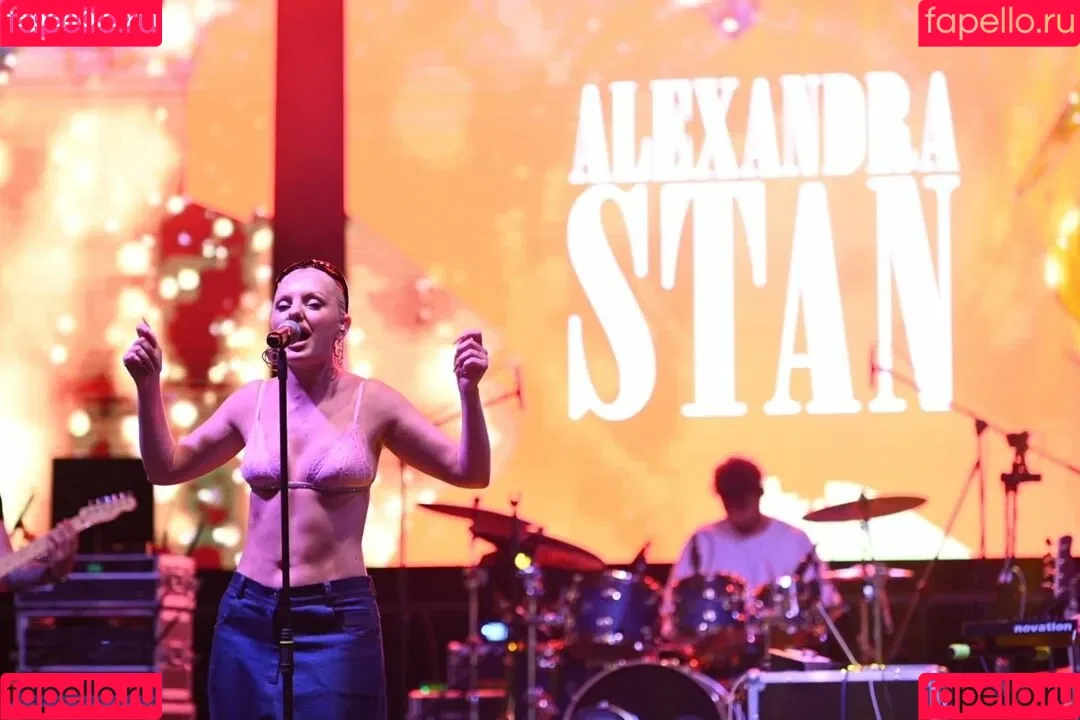 Alexandra Stan / alexandrastan Onlyfans Photo Gallery 