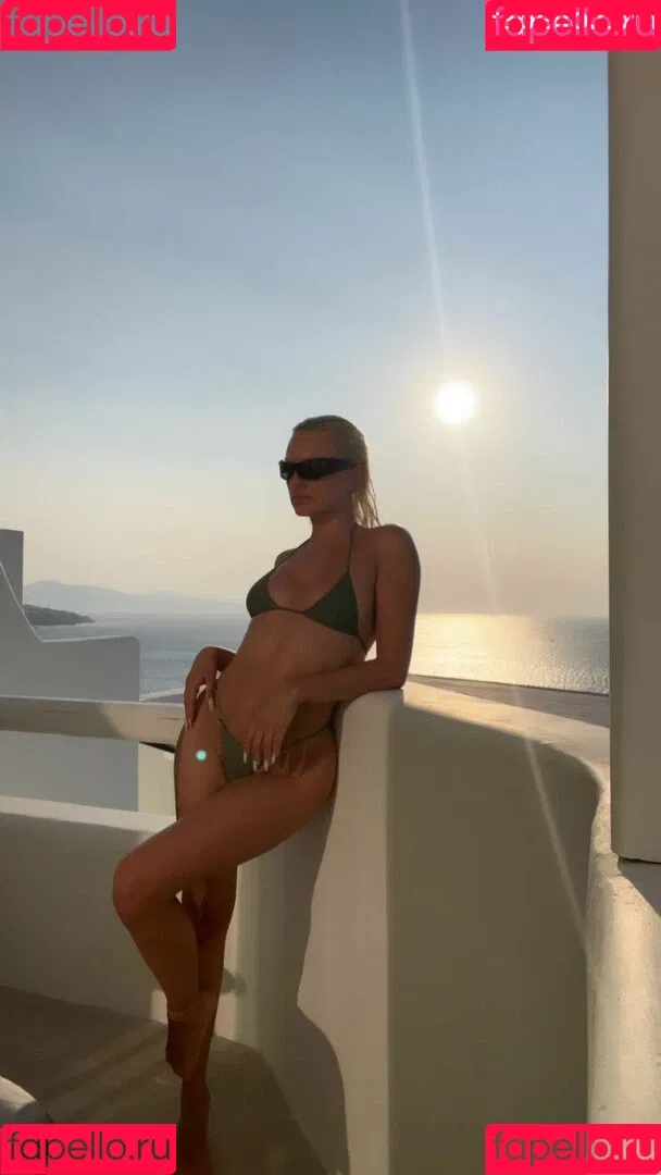 Alexandra Stan / alexandrastan Onlyfans Photo Gallery 