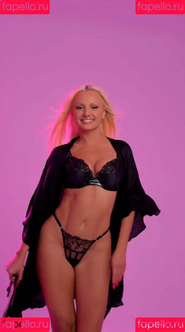 Alexandra Stan / alexandrastan Onlyfans Photo Gallery 