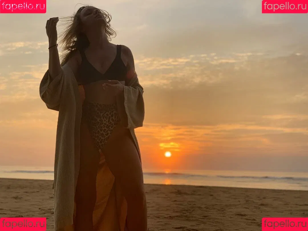 Alexandra Stan / alexandrastan Onlyfans Photo Gallery 