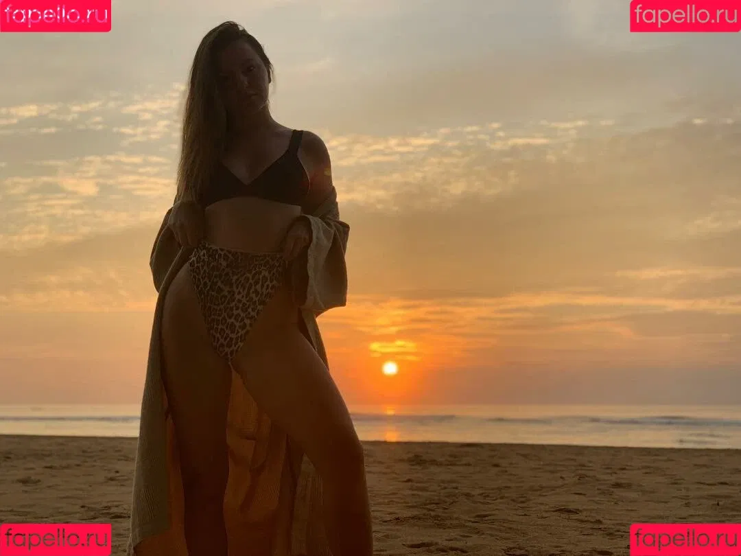 Alexandra Stan / alexandrastan Onlyfans Photo Gallery 